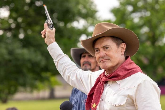 Land Grabs Abound on This Week's ‘The Lowdown’