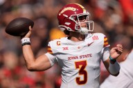 Cincinnati uses fast start to take down No. 14 Iowa State 38