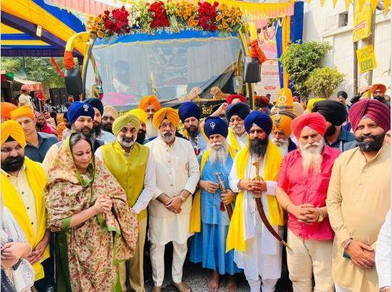 Charan Suhawa Yatra carrying historic ‘Joda Sahib’ departs from Delhi for Takht Sri Patna Sahib [ FULL VIEW ]