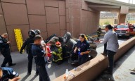Auto cae de un puente en el Periférico de la Juventud; adulto mayor resulta gravemente herido