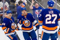 Islanders extend winning streak to four as they demolish Red Wings