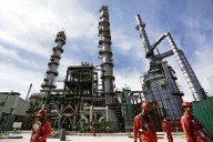 Petroleras de EU producen principalmente de forma local, pero pagan más impuestos en el extranjero