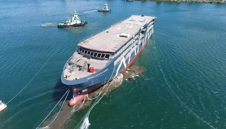 Chile lanza su primer crucero híbrido-eléctrico de lujo, diseñado 100% en el país