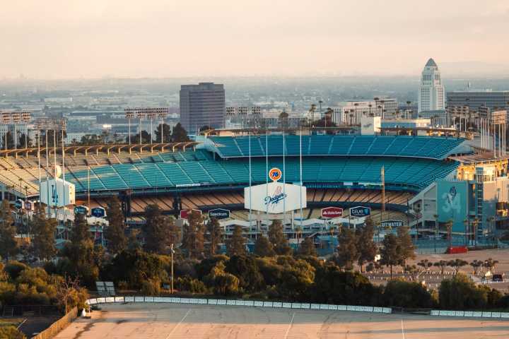 World Series tickets several hundred dollars cheaper in L.A. than Toronto