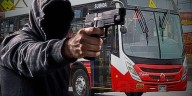 Chofer de transporte público fue asesinado a balazos por sicarios en moto: crimen sucedió mientras manejaba bus en San Juan de Miraflores