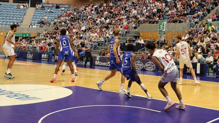 Obradoiro y Cantabria miden sus incomodidades tras un inicio errático