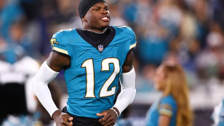 Report: Tests show Travis Hunter's ACL is intact