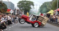 Desfile del Yipao fiestas en Armenia 2025