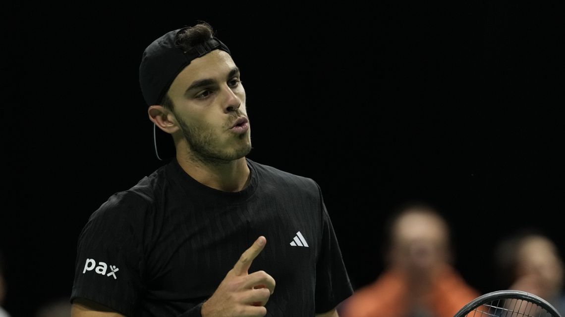 Francisco Cerúndolo volvió a ganar y enfrentará a Jannik Sinner en el Masters de París