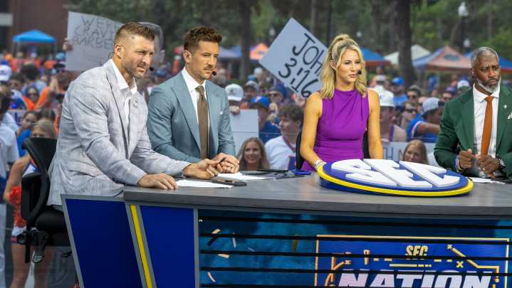 See the photos! It's gameday in Gainesville as Florida football hosts Texas
