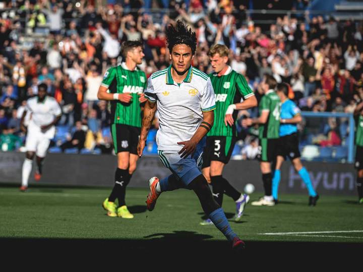 Roma alcanza al Nápoles en la cima de la Serie A