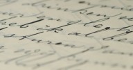“Think You Know English?”: These 27 Confusing Words Will Put Your Vocabulary To The Test
