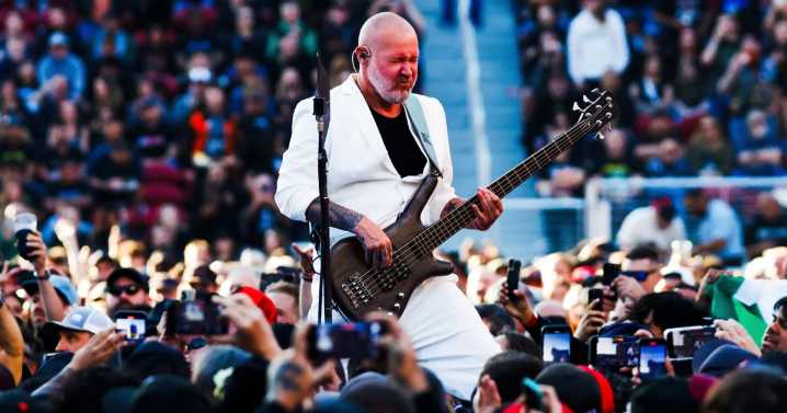 Limp Bizkit band members say bass player Sam Rivers has died