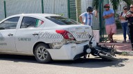 Choque por alcance entre moto y taxi deja daños materiales en Tizimín