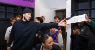 Devin Booker of Phoenix Suns goes from top shooting guard to no mention in NBA.com GM survey