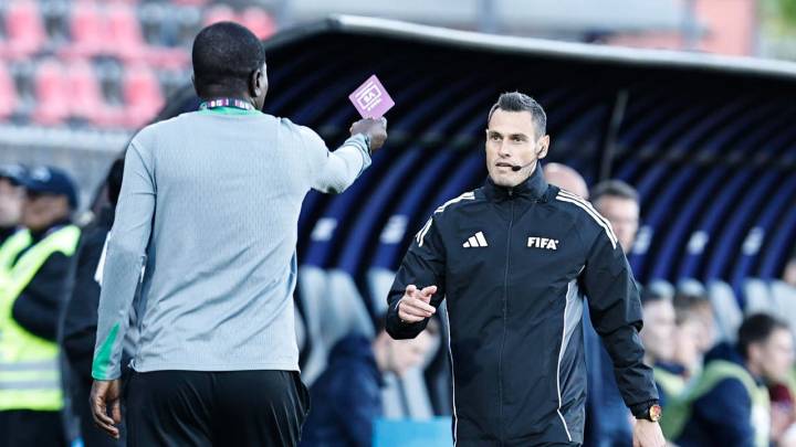 Así funciona la "Tarjeta Verde" en el Mundial Sub-20 que se juega en Chile; es el reemplazo del VAR