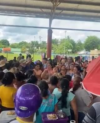 Motul: tianguistas denuncian cobros ilegales