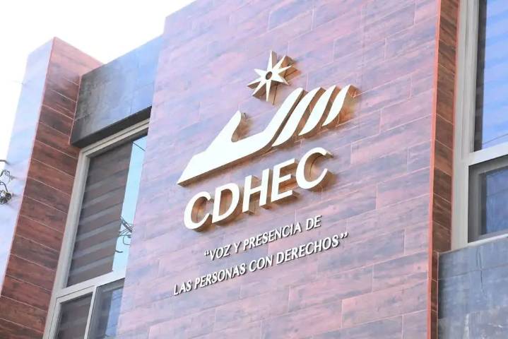 CAM en Torreón rechaza a menor con autismo por traer pañal; CDHEC considera violación al derecho humano