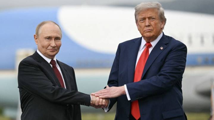 Putin knows the way to Trump's heart and is playing him like a fiddle