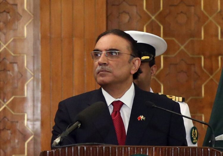 Pakistan: Politicians Fight Over Flood Relief Efforts, Zardari Summons Interior Minister