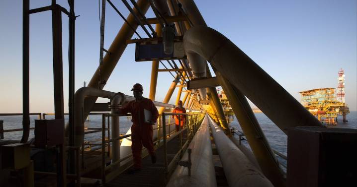 Pemex y Sindicato acuerdan aumento salarial por encima de la inflación