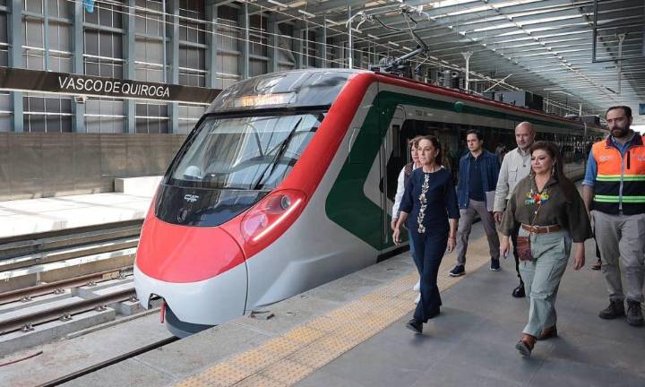 Sheinbaum anuncia apertura del tren México-Toluca en enero de 2026, tras 11 años de obra