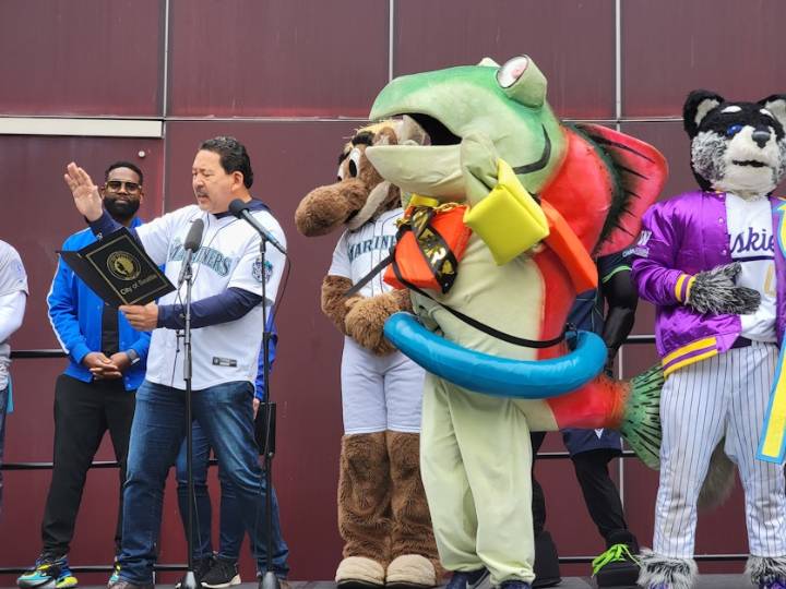 Seattle baseball fans are feeling Humpy these days