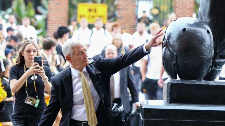 Video: Kirk Ferentz on reigning Big Ten Defensive Player of the Week Xavier Nwankpa