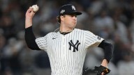 Yankees blanquean 4-0 a Medias Rojas para ganar Serie de Comodines. Schlittler poncha a 12