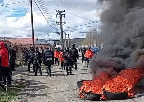 Operativo policial en 28 de Noviembre ante un hecho de usurpación y amenazas