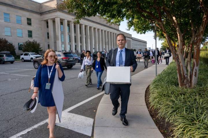 Journalists turn in access badges, exit Pentagon rather than agree to new reporting rules