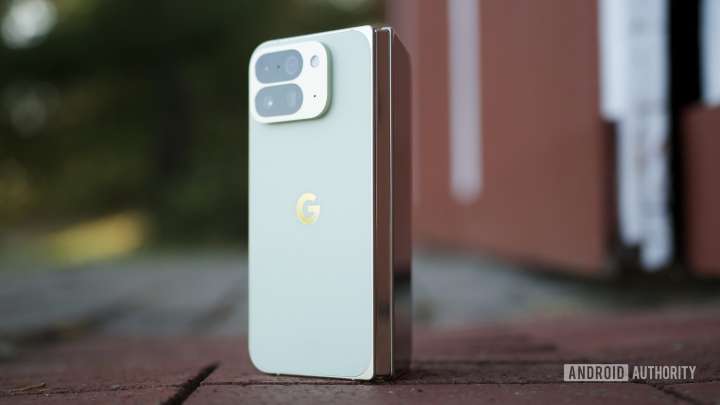 Keep it or ditch it? Here’s what Pixel 10 Pro Fold owners are deciding