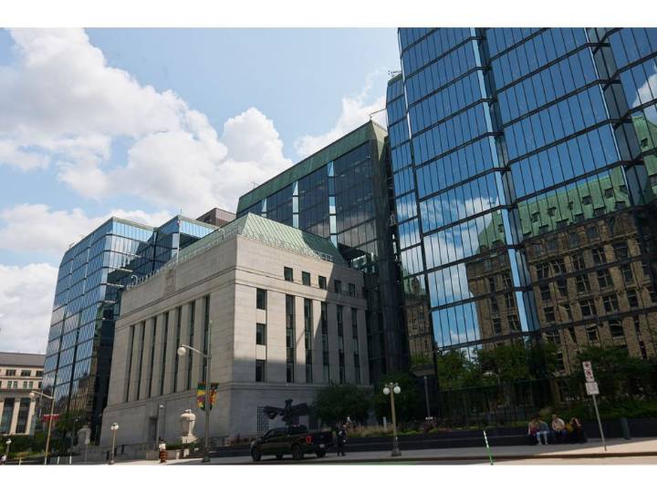 Bank of Canada Cuts to 2.25%, Rates 'About the Right' Level