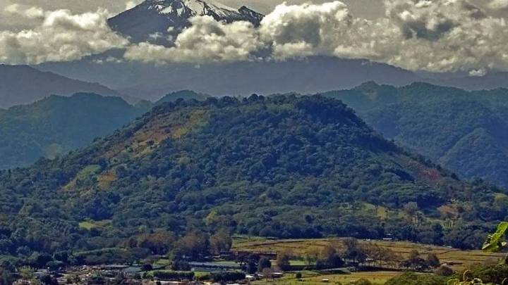 ¿Conoces la leyenda "El conejo blanco del cerro de Acatepec" en Huatusco?