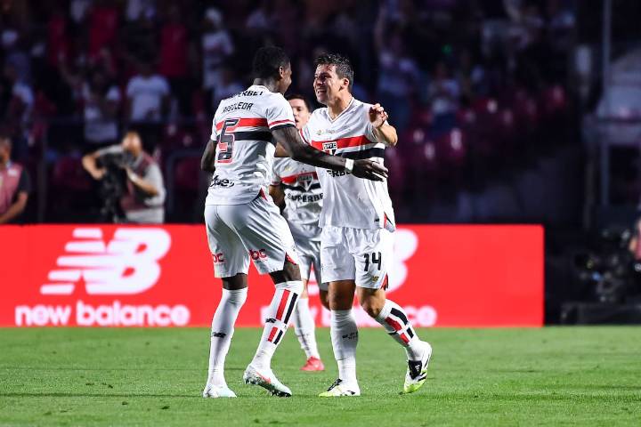 Gol chileno en Brasil: Gonzalo Tapia vuelve a anotar con Sao Paulo tras casi dos meses de sequía