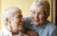 Pete-e Petersen, first to get same-sex marriage license in WA, dies