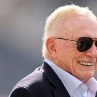 NFL fines Cowboys owner Jones $250,000 over gesture to fans