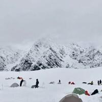 One hiker dead, hundreds rescued after heavy snowfall in China