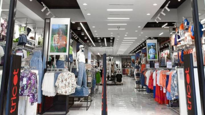 Una famosa tienda chilena desembarcó en la Argentina: ropa y zapatillas con precios ultrabajos