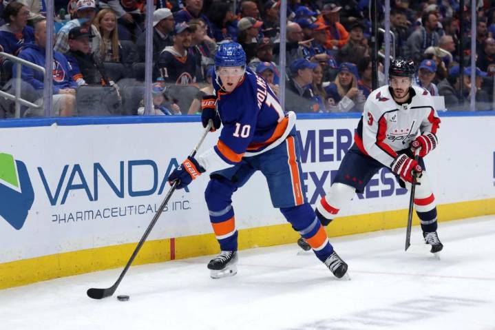 Exclusive | Simon Holmstrom knows the Islanders need what he isn't giving them yet