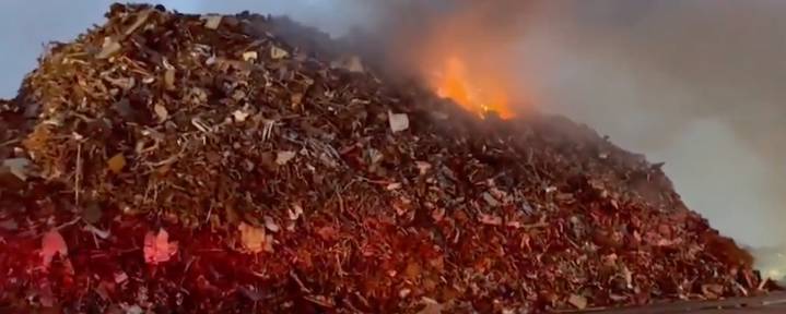 Controversial N.J. scrapyard burns for 5 hours in weekend blaze