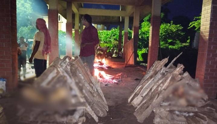 Woman, Son Cremated Together After Tragic Deaths In Bhadrak