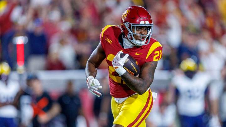 Big Ten fines USC for availability report violation after playing RB Bryan Jackson