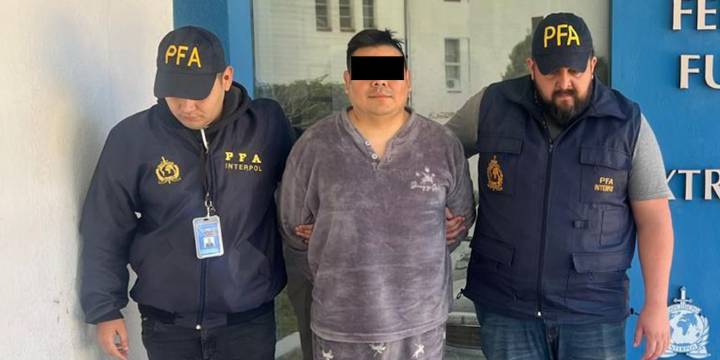 La arrepentida aseguró que “El Señor Jota” vio el triple femicidio narco por videollamada desde su celda