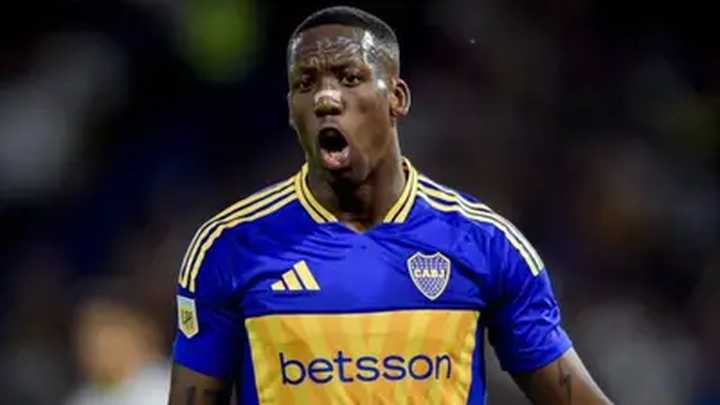 Denunciaron a Luis Advíncula por provocar un choque y darse a la fuga