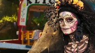 Maribel Guardia transforma la catrina en un símbolo silencioso de memoria mexicana