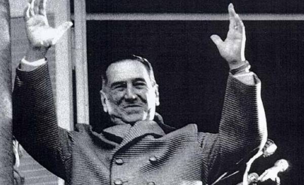 A 130 años del nacimiento de Perón: "Vivirá por siempre en el corazón de los argentinos",  dijo Alak