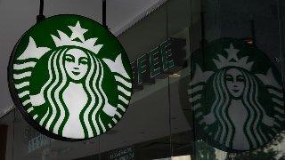 Starbucks tiene su primer crecimiento en ventas comparables en siete trimestres