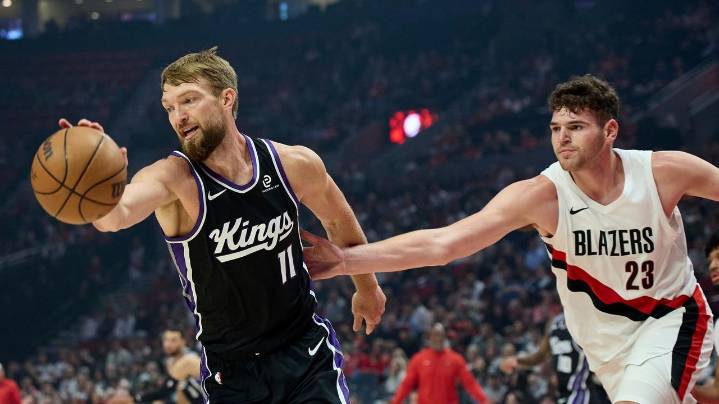 Trail Blazers ink extensions and set opening night lineup