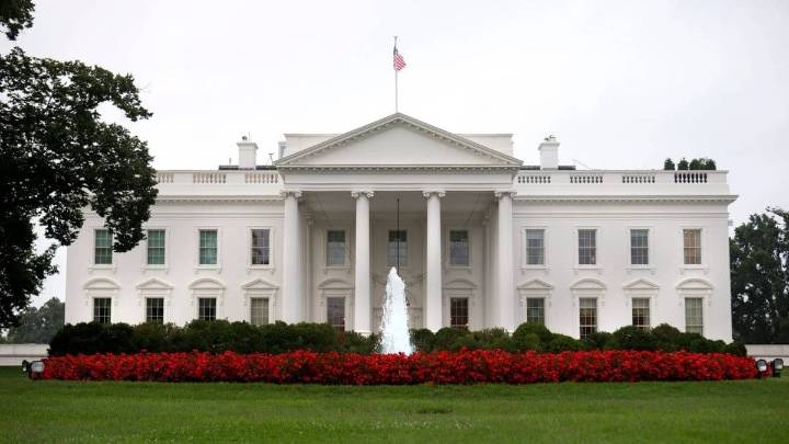 White House Warns of Mass Federal Layoffs Amid US Government Shutdown Republic Business